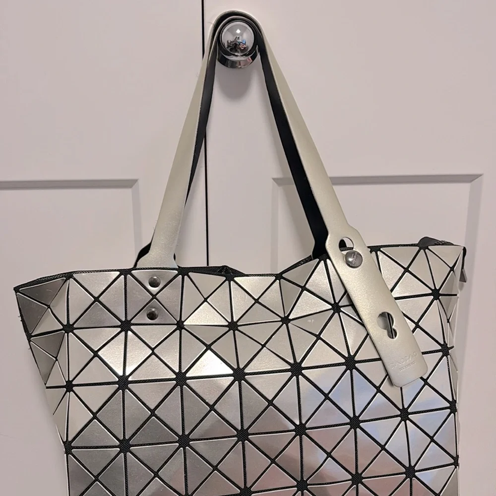 [Bao Bao] Issey Miyake Metallic PVC Geometric Black Mesh Zip-Close Shoulder Tote - Picture 5 of 16